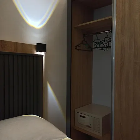 Konfor ホテル Dosemealti